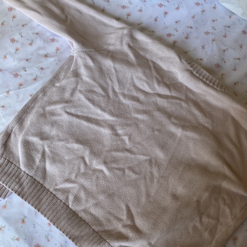 ☆ pink Brandy Melville Cardigan - Picture 3 of 3